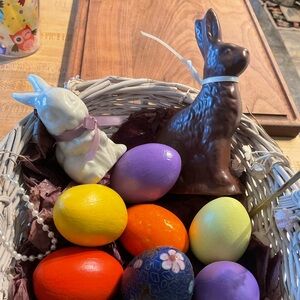 9 Decorative Easter Eggs & 2 Easter Bunnies ..